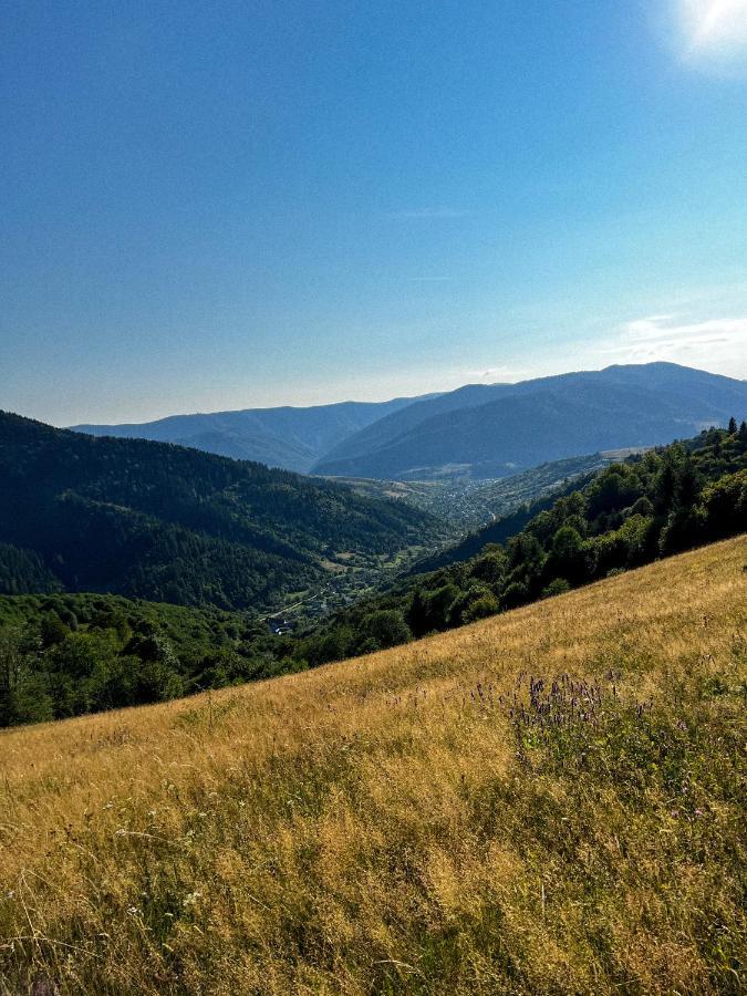 Mizhhirya  Садиба Between Mountains מראה חיצוני תמונה